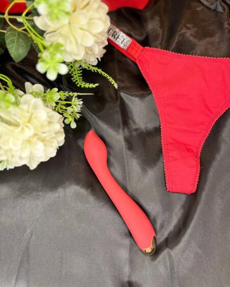 Kırmızı Renkli Kıvrımlı Dildo Vibratör