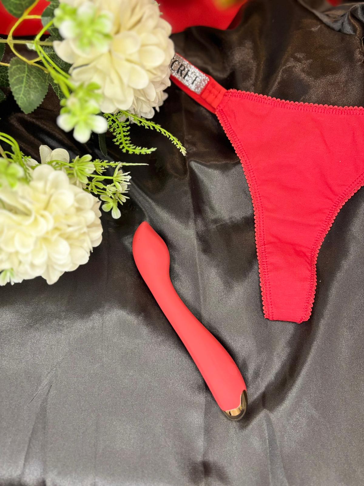 Kırmızı Renkli Kıvrımlı Dildo Vibratör